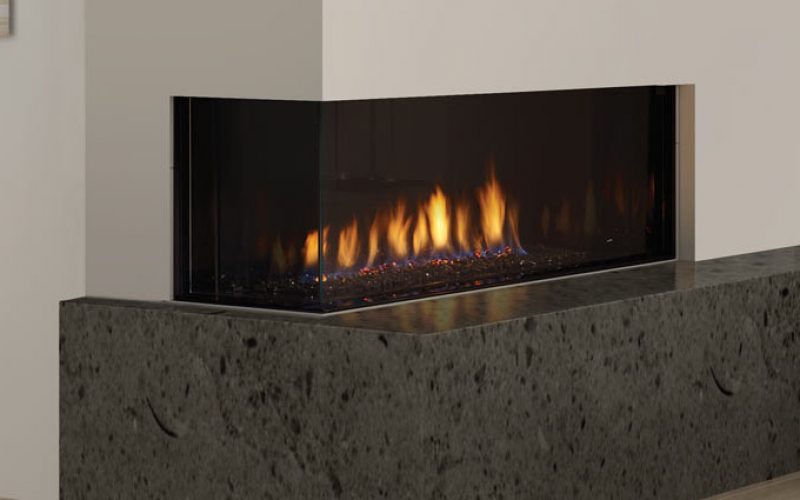 Regency City Series Chicago Corner 40LE Gas Fireplace 1